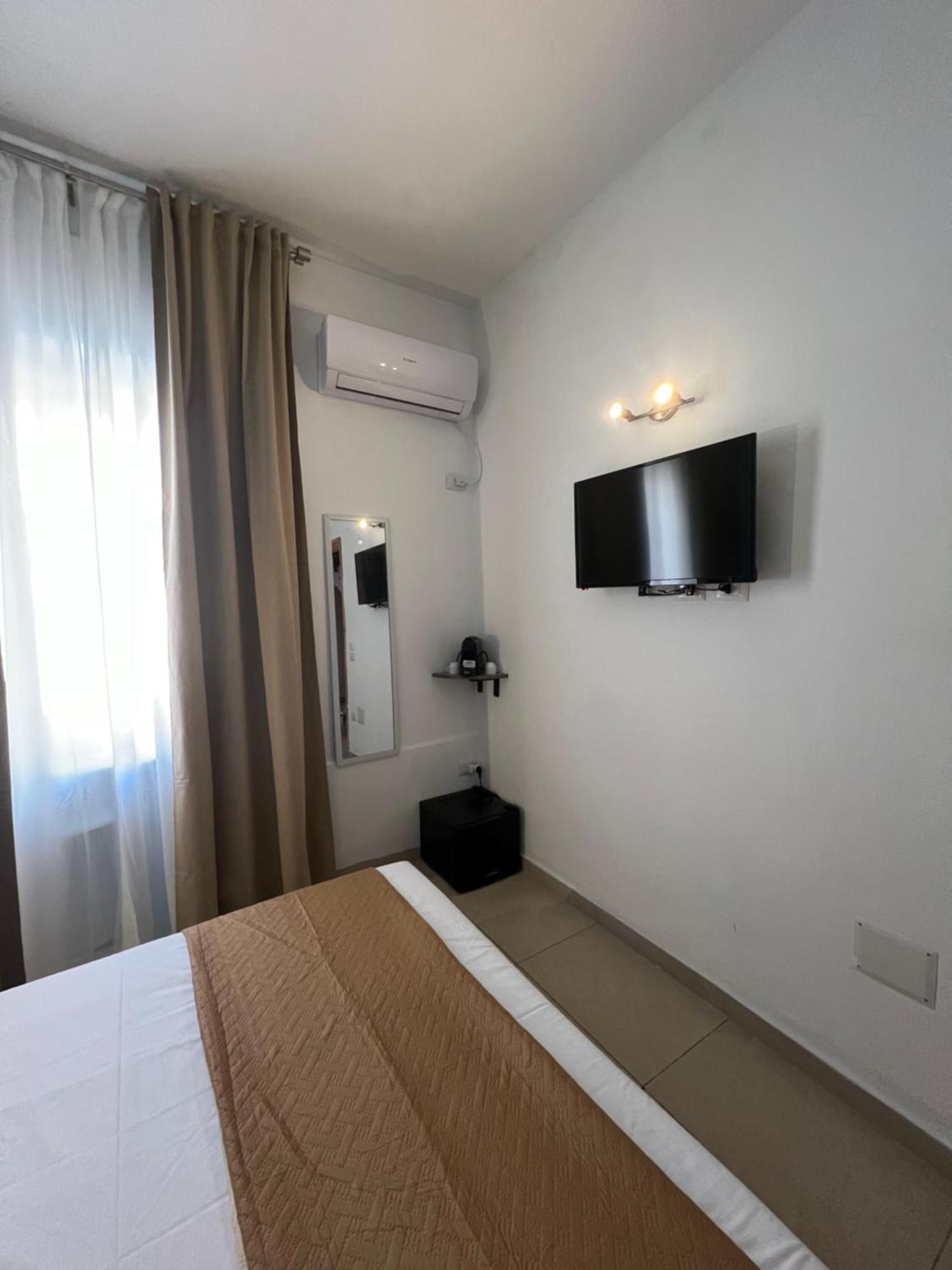 Les Chambres De Francoise Guest House Olbia Exterior foto