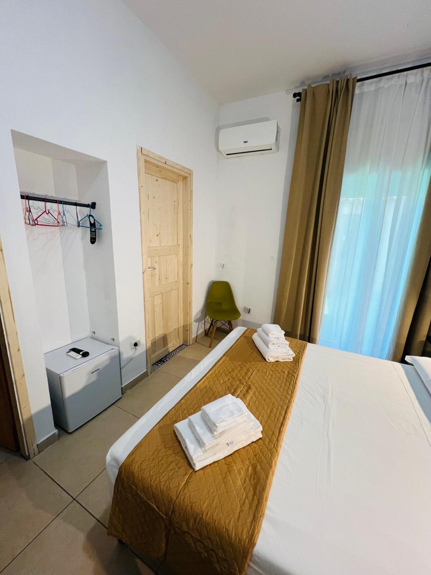 Les Chambres De Francoise Guest House Olbia Exterior foto